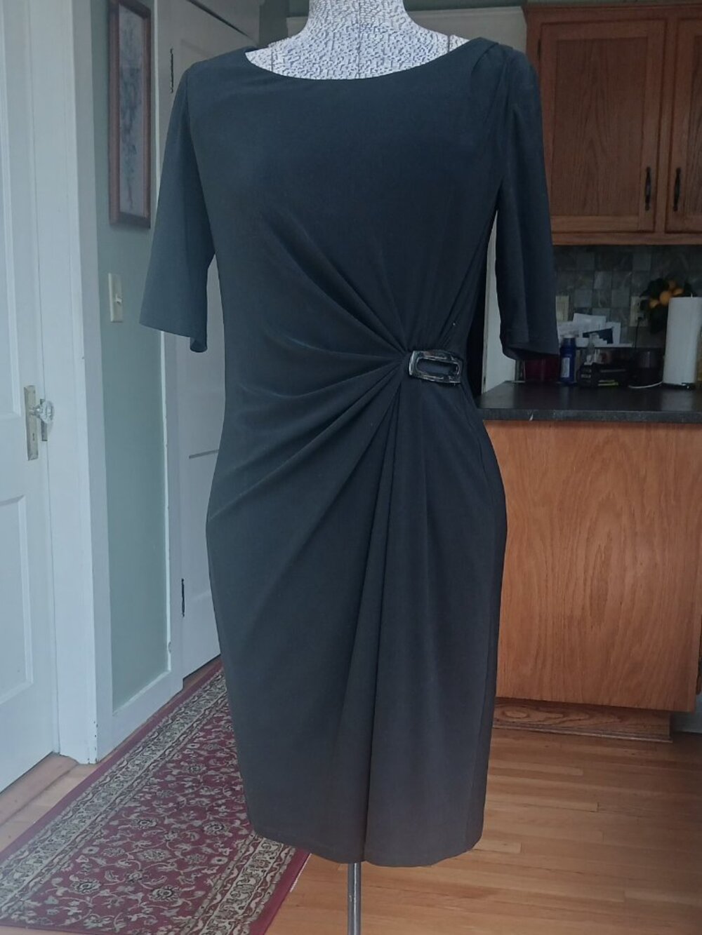 Evan Picone Black Short Sleeve Sheath Dress with Side Ruching